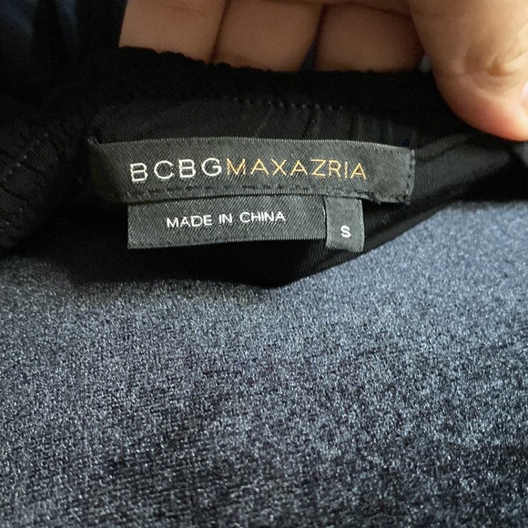 BCBGMAXAZRIA Black Halter Backless flowy Tank Size S - Picture 4 of 5